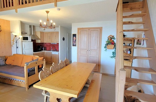 Saint-Michel-de-Chaillol Apartment | Spacious Duplex Apartment for 8/9 with South-Facing Terrace, Free Wi-Fi, Pet-Friendly
