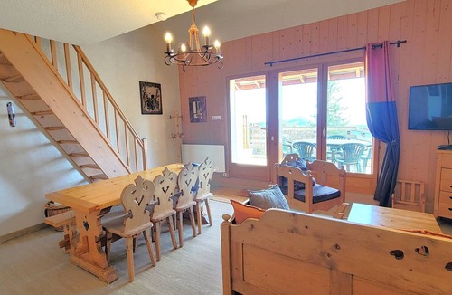 Saint-Michel-de-Chaillol Apartment | Spacious Duplex Apartment for 8/9 with South-Facing Terrace, Free Wi-Fi, Pet-Friendly
