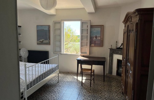 Saint-Quentin-la-Poterie House | Spacious authentic farmhouse with swimming pool on large plot