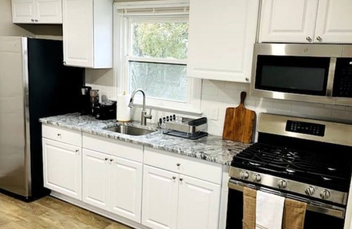 North Brunswick House | Spacious Home l King bed l Near RU l Near Hospital