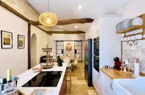 Saint-Andre-et-Appelles House | Spacious 5-bedroom house in lovely Saint-André-et-Appelles with heated pool.