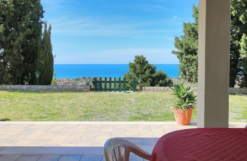 Campofelice di Roccella Villa | Spacious villa with sea view, large garden barbecue, near the sea and Cefalu