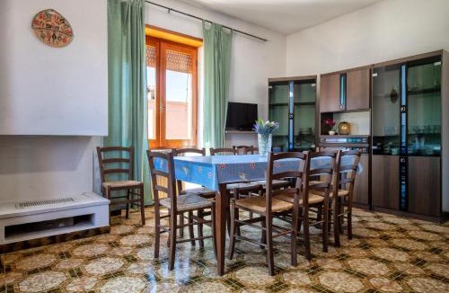 Paduledda House | Spacious home in Costa Rossa