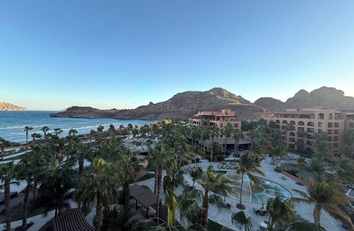 Loreto Resort | Spacious 1 bedroom suite at Award Winning Villa Del Palmar resort, Danzante Bay
