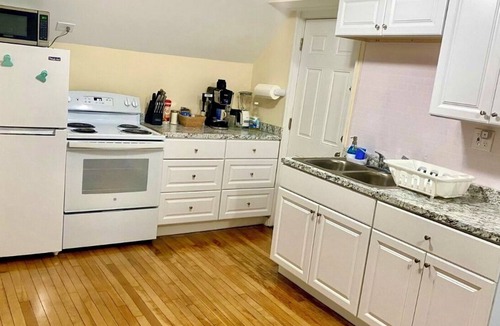 Worcester Apartment | Spacious 1-bedroom apartment with central heat & AC in Worcester near colleges.