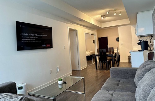 Bathurst Quay Apartment | Spacious 1 bedroom + den w/parking