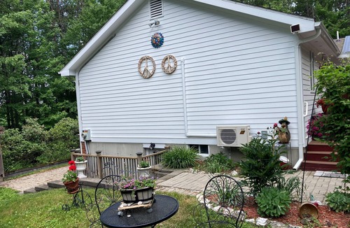 East Chatham Apartment | Spacious 1-bedroom apartment in peaceful East Chatham with WiFi