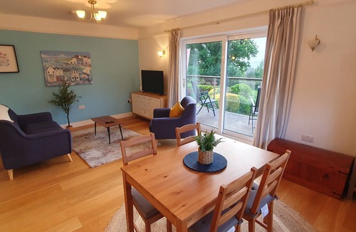 Raymonds Hill Apartment | Spacious 1 BR apartment. Amazing view. Own Garden. Dog friendly.
