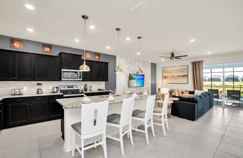Davenport Villa | Spacious 10Bed Pool Home with Game Room-4265LA