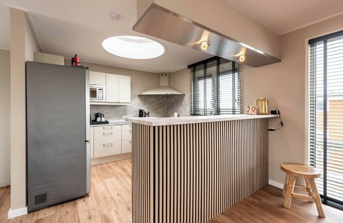Aalsmeer Boat Rental | Spacious 120m2 Watervilla With Sauna Near Amsterdam And Schiphol.