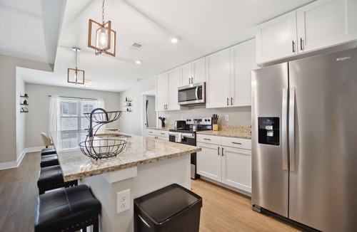 Williamsburg Condo | Spacious 18BR/BA Combined Condos in Traverse City