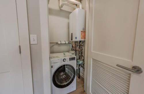 Back Bay Apartment | Spacious 1bed 1bath in Back Bay