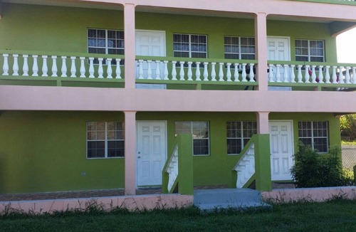 Monkey Hill Apartment | Spacious 1BR 1BA Apt only 8 minutes from airport