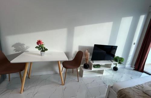 Jebel Ali Apartment | Spacious 1BR - Alexis Tower 1 - Close to Metro