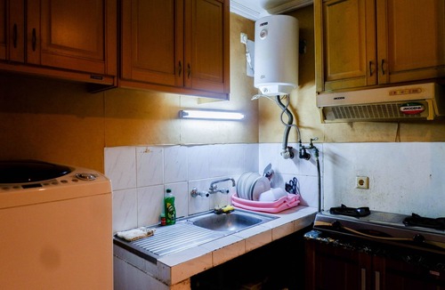Suko Manunggal Apartment | Spacious 1BR Apartment at Taman Beverly