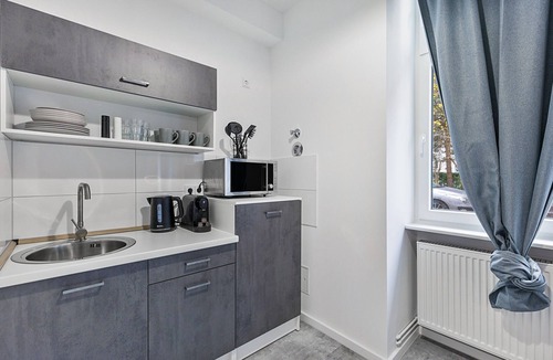 Steglitz Apartment | Spacious 1BR Flat | Near Kurfürstendamm (1)