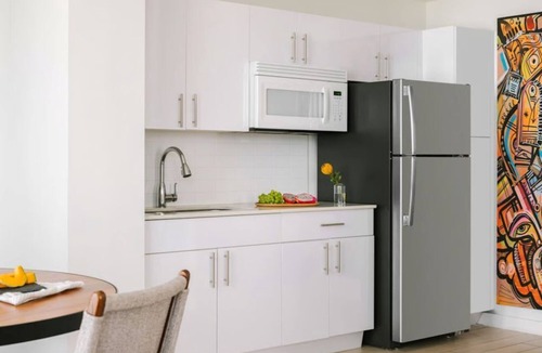 Downtown Hollywood Condo | Spacious 1BR + Sofa Bed Balcony & Pool