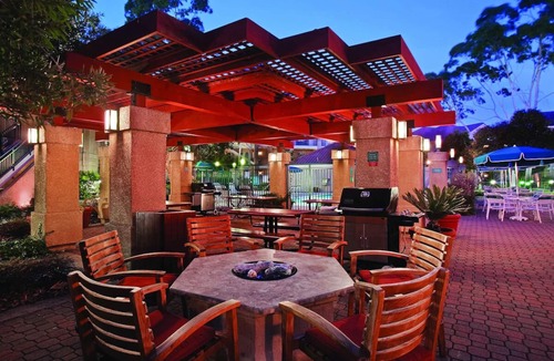 Belmont House | Spacious 1BR Suite w/Full Kitchen, Outdoor Pool, and Excellent Breakfast