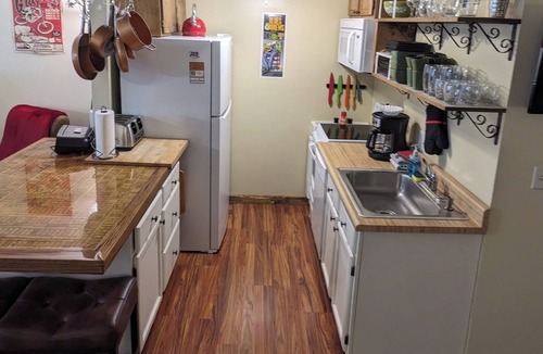 Edray Condo | SPACIOUS 1st Flr Studio 3 min Walk 2 Slopes, Bike-friendly, Ridgewood #50