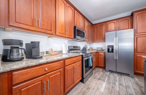 Florida Central Atlantic Coast Condo | Spacious 2,100 Sq Ft Lakeside Corner Condo at Vista Cay Near Top Attractions"