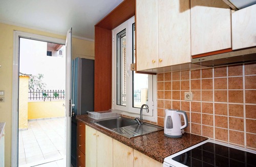 Lixouri House | Spacious 2 Bd Detached House in Kefalonia w Patio