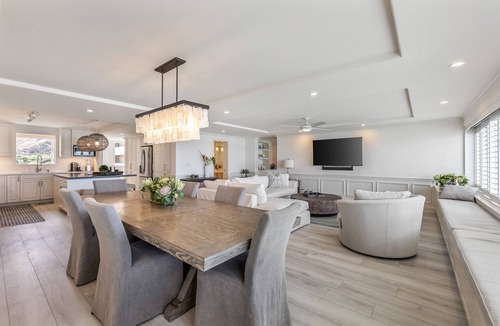 Diamond Head - Kapahulu - St. Louis Condo | Spacious 2 Bdrm Remodeled Oceanfront 01 unit