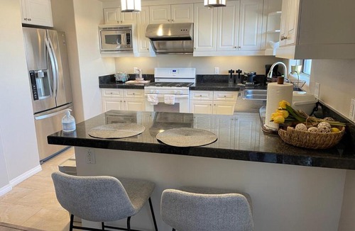 Monterey Park Apartment | Spacious 2 Bed, 2-Bath Apartment in Monterey Park