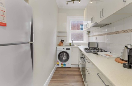 Manly Apartment | Spacious 2-Bed Apartment in the heart of Manly