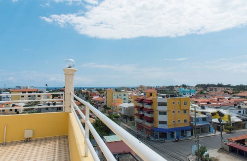 Corales del Sur Apartment | Spacious 2-bedroom Apartment Terrace in Corales del Sur, Santo Domingo Este