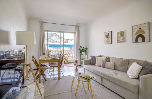 Beaulieu-sur-Mer Apartment | Spacious 2 Bedroom, Heart of Beaulieu w Parking