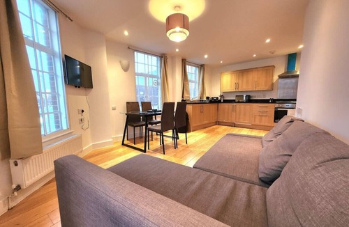 Stockwell Apartment | Spacious 2-Bed Flat - Close to Tube, Sleeps 6