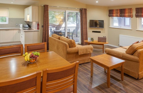 Carnforth Cabin | Spacious 2-Bed Lodge | Lakeside Resort | Sleeps 6
