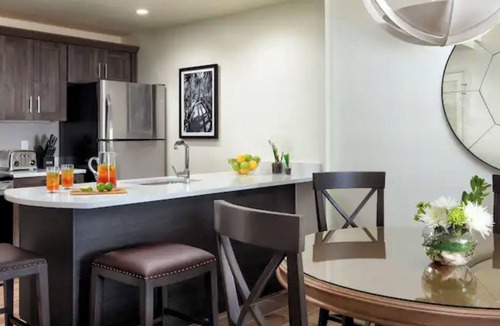 Bonita Springs Resort | Spacious 2-bedroom resort condo in Bonita Springs with private island access