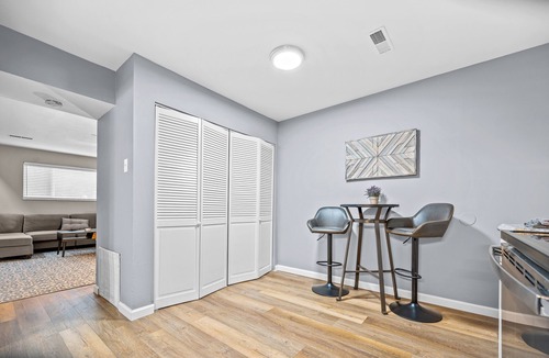 St. Charles House | Spacious 2 Bedroom Townhome