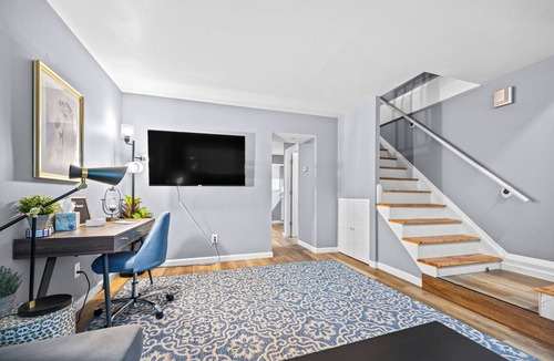 St. Charles House | Spacious 2 Bedroom Townhome
