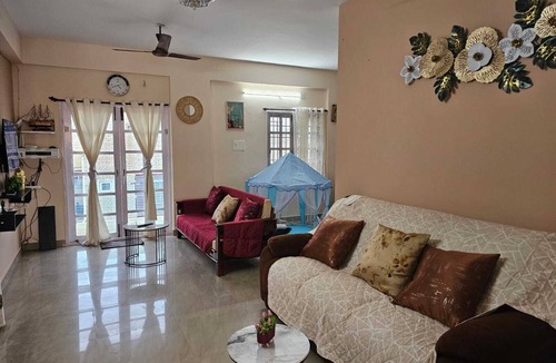 Iyyappanthangal Apartment | Spacious 2-bedroom apartment with AC in Chennai near Trade Center, Airport, DLF
