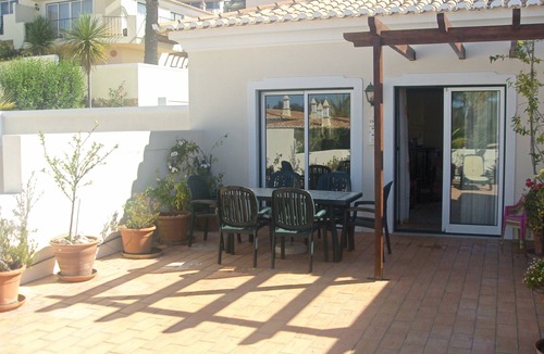Ferragudo Apartment | Spacious 2 bedroom apartment in quaint coastal fishing village