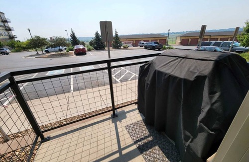 Broomfield Condo | Spacious 2-bedroom condo in Broomfield with hot tub, pool, fitness room, WiFi