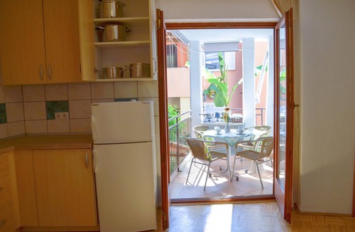 Izola Apartment | Spacious 2-bedroom central apartment