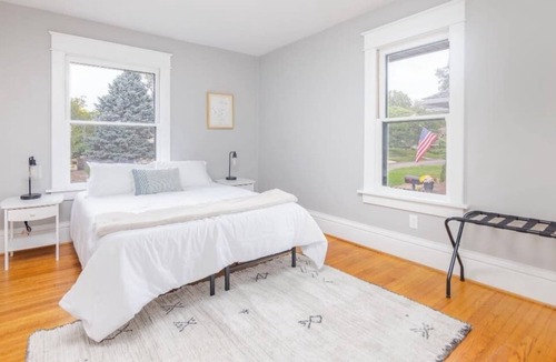 North of Grand House | Spacious 2 Bedroom Home Near Ingersoll & Downtown