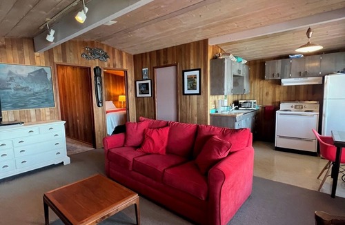 Belfair House | Spacious 2 bedroom home with 2 bedroom cabin on the water at Hood Canal.
