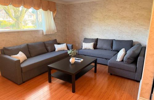Delta Apartment | Spacious 2 Bedroom Suite