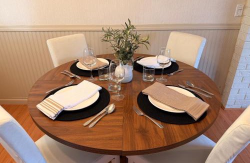 Delta Apartment | Spacious 2 Bedroom Suite
