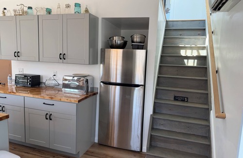 Stone Ridge House | Spacious 2-bedroom house in Stone Ridge with outdoor patio with beautiful view.