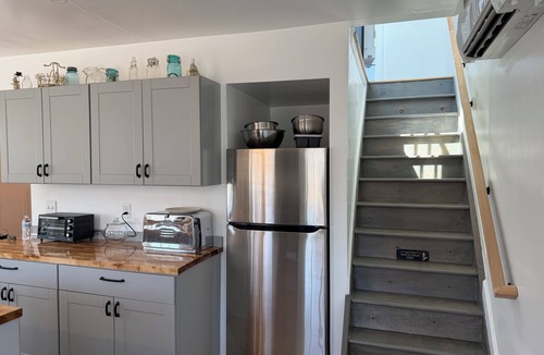 Stone Ridge House | Spacious 2-bedroom house in Stone Ridge with outdoor patio with beautiful view.
