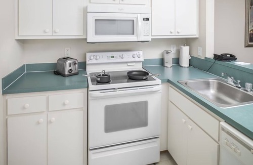 Berkeley Hotel | Spacious 2-Bedroom Suite with Balcony, Living Room, Fireplace, Full Kitchen