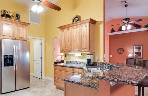 Sun 'N Lake Villa | Spacious 2-bedroom villa in Sebring, screened patio, grill, bonus room, sleeps