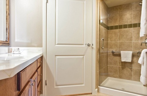 Waikiki Resort | Spacious 2-BR/2-bath suite with full kitchen & living room, minutes from beach