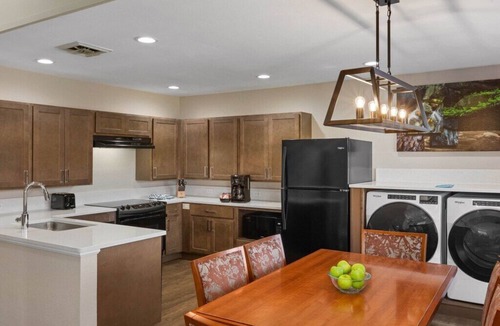 Stonecrest Apartment | Spacious 2 BR | Foxrun Townhouses