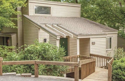Stonecrest Apartment | Spacious 2 BR | Foxrun Townhouses